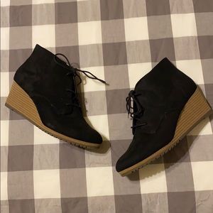 Dr Scholl’s Black Wedge Lace Up Booties Size 9